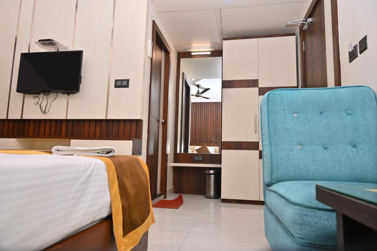 Hotel Silver Land New Digha With Rooftop Pool Exteriér fotografie