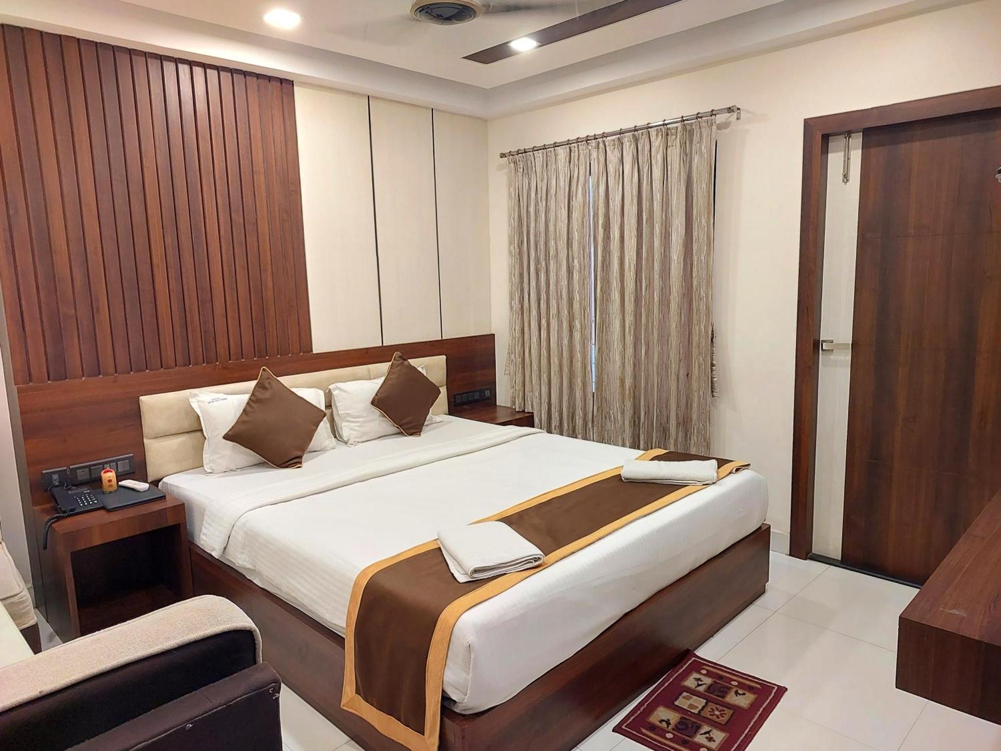 Hotel Silver Land New Digha With Rooftop Pool Exteriér fotografie
